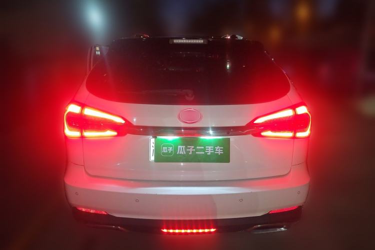 Used BYD Tang New Energy 2015 2.0T Four-Wheel-Drive Flagship Model Rear