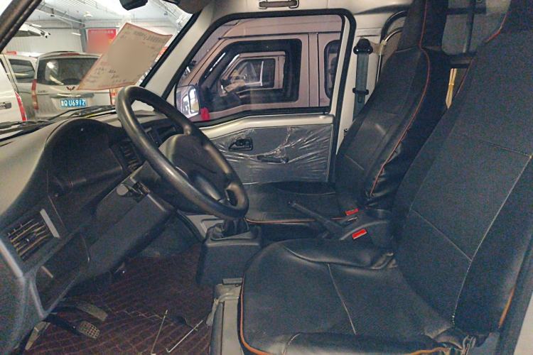 Used Wuling Zhiguang 2020 1.2L Van Utility Model China VI Emission Standard 2 Seats LSI
