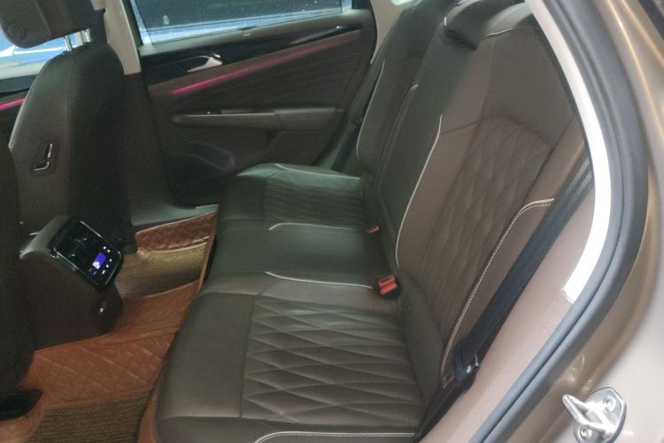 Used Volkswagen Passat 2020 330TSI Luxury Edition China VI
