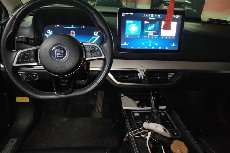 Used BYD Tang 2019 2.0T Automatic SmartConnect Luxury 7-Seater China VI Standard Center Console