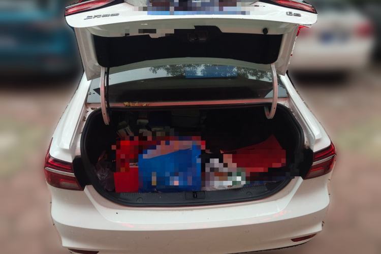 Used Roewe i6 2019 PLUS 1.6L CVT 4G Connected Luxury Deluxe Edition
