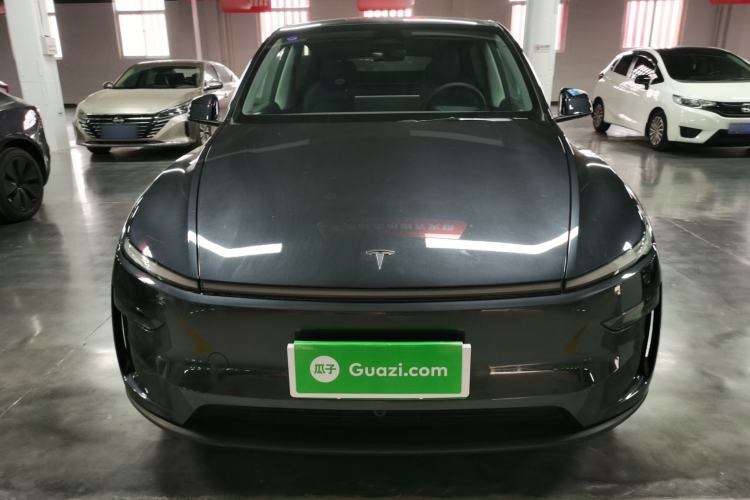 Used Tesla Model Y 2025 Rear-Wheel-Drive Version
