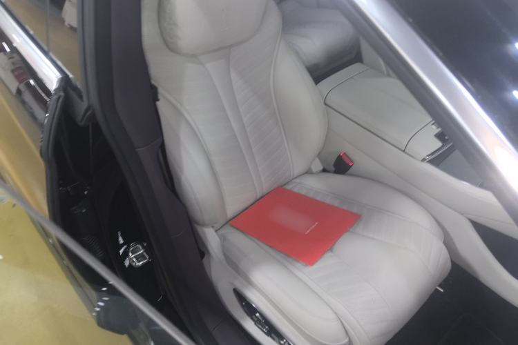 Used Yangwang U7 2025 EV Five-Seat Luxury Edition