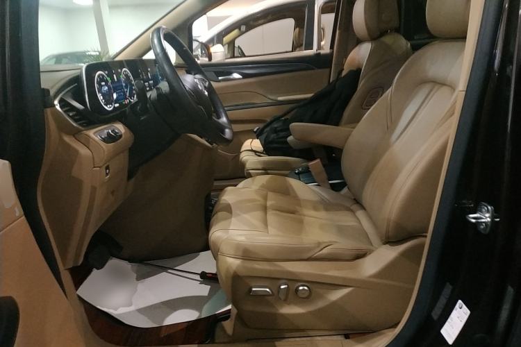 Used Buick GL8 2021 ES Landtrek 653T Luxury Model
