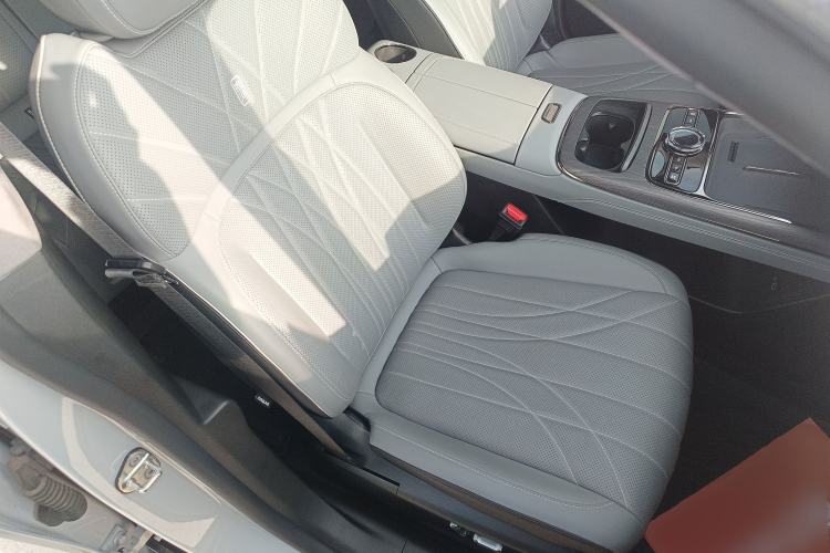 Used Geely Galaxy E8 2025 700 km Long-Range Intelligent Driving Version