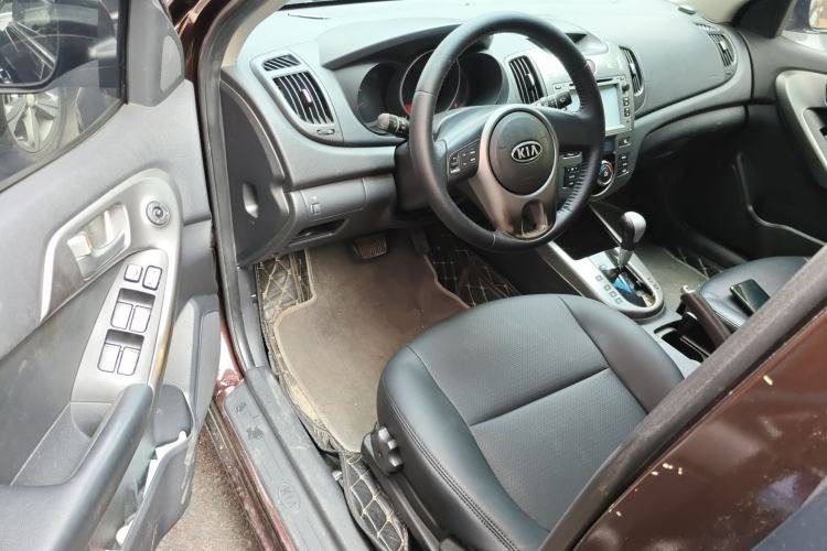 Used Kia Forte 2011 1.6L AT Premium Driver Seat