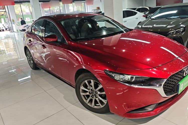 Used Mazda 3 Axela 2020 1.5L Automatic Luxury Version
