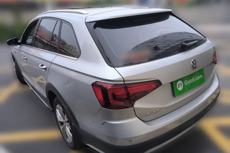 Used Volkswagen C-TREK 2017 230TSI DSG Comfort Version
