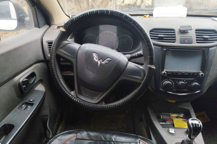 Used Wuling Hongguang 2015 1.5L S Basic Version China V Standard