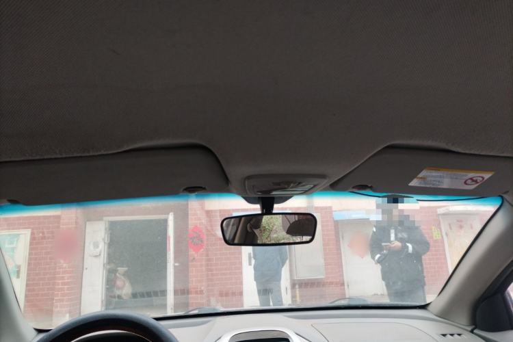 Used Baojun 630 2011 1.5L manual standard version