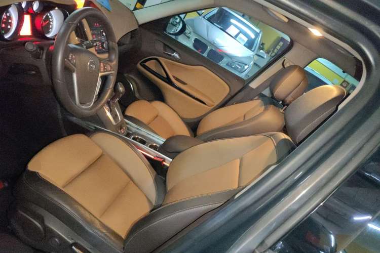 Used Opel Zafira 2013 1.4T Seven-Seater Luxury Model