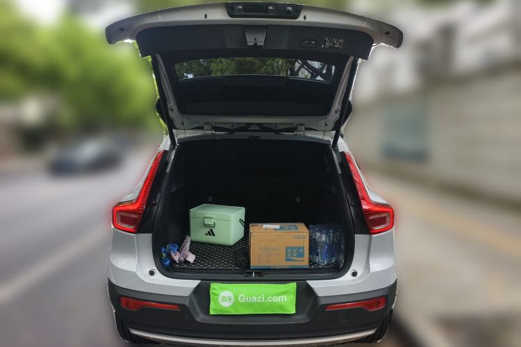 Used Volvo XC40 2021 T4 Four-Wheel Drive Smart Luxury Edition Trunk