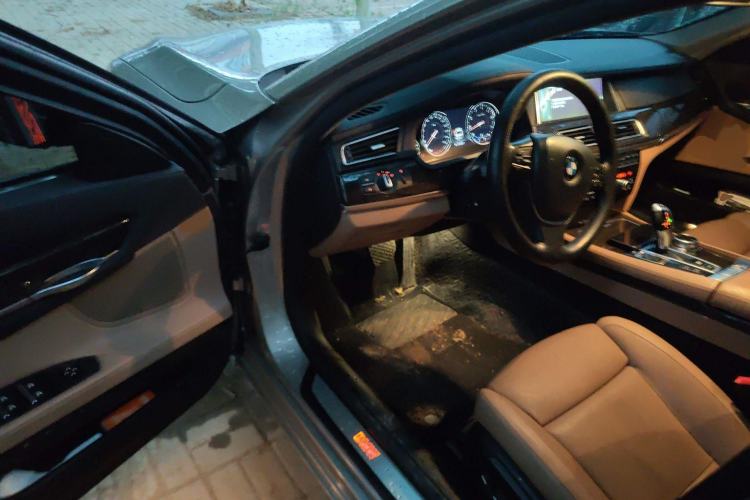 Used BMW 7 Series 2013 730Li Luxury Model
