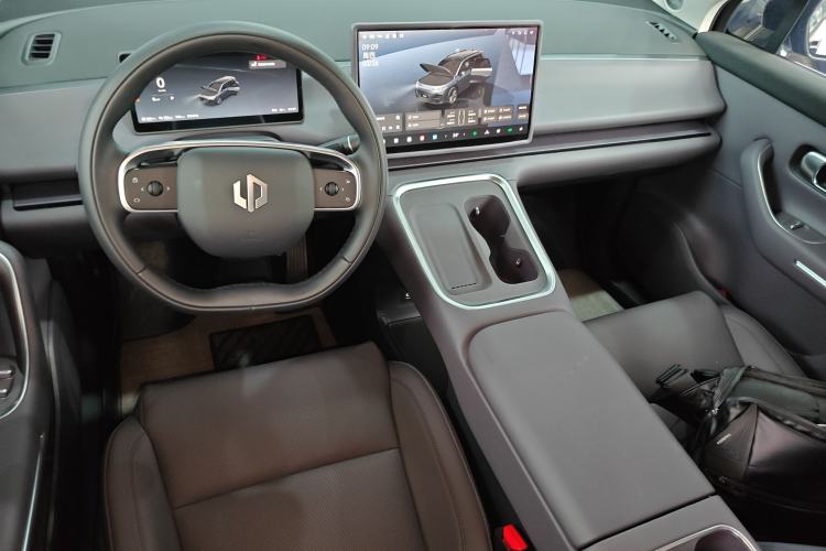 Used Leapmotor C16 2026 Extended-Range 280 LiDAR Zhizun Edition 6 Seats