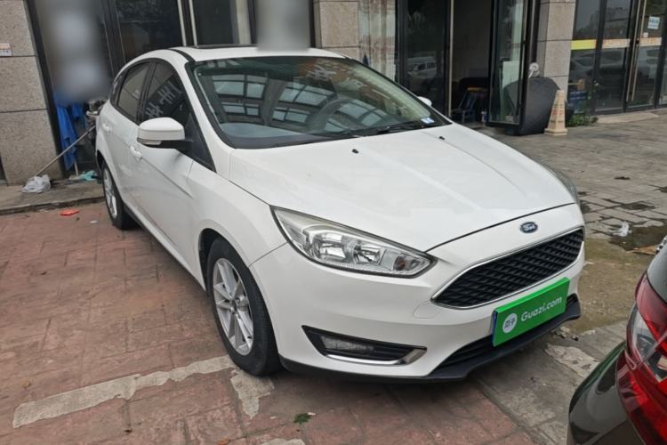 Used Ford Focus 2017 Hatchback EcoBoost 125 Automatic - Ultra-Powerful Style Edition with Smart Drive Features Front Right 45 Deg