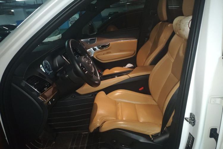 Used Volvo XC90 2019 T6 ZhiZun Edition 7-Seater China V Standard
