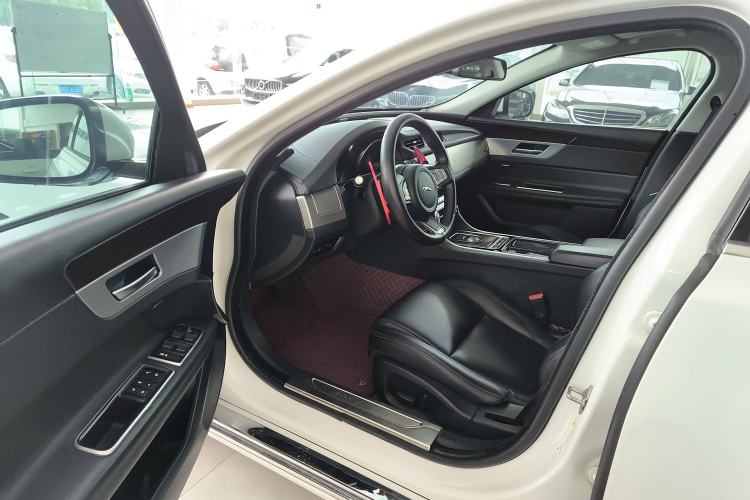 Used Jaguar XFL 2019 XFL 2.0T 200 PS Two-Wheel-Drive Elite Edition