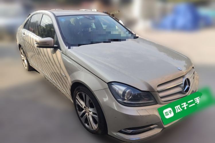 Used Mercedes-Benz C-Class 2011 C 200 CGI Fashion Model Front Right 45 Deg