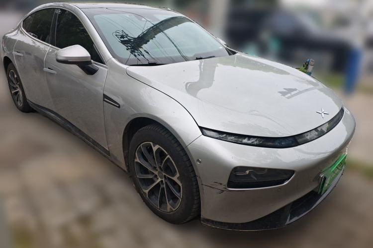 Used XPeng P7 2022 586E Front Right 45 Deg