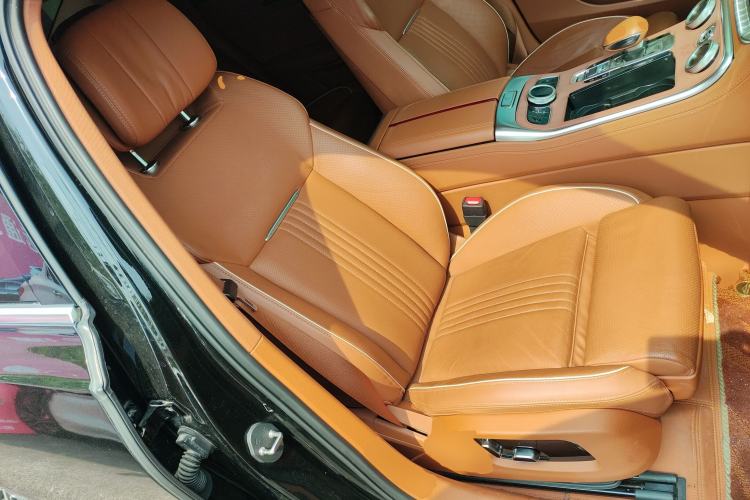 Used Hongqi H9 2020 2.0T Smart Connect Flagship Edition Right Front Seat