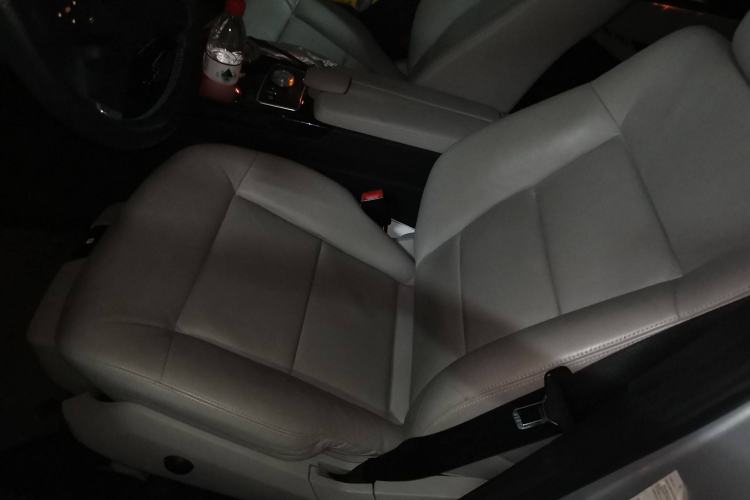 Used Mercedes-Benz E-Class 2010 E 300 L Fashion Model
