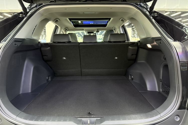 Used Toyota RAV4 2023 Dual-Engine 2.5L E-CVT Two-Wheel Drive Elite Plus Edition Interior 9