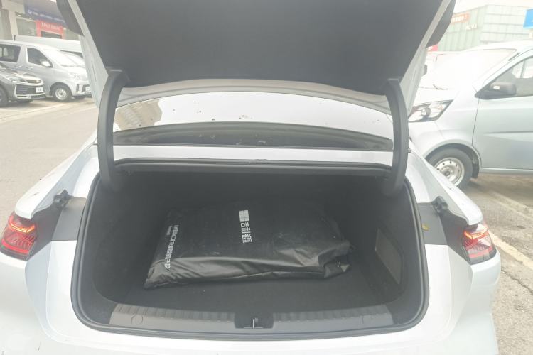 Used Geely Galaxy E8 2025 700 km Long-Range Intelligent Driving Version