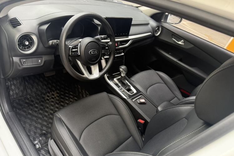 Used Kia K3 2020 1.5L CVT New Sharp Edition with Sunroof Interior 1