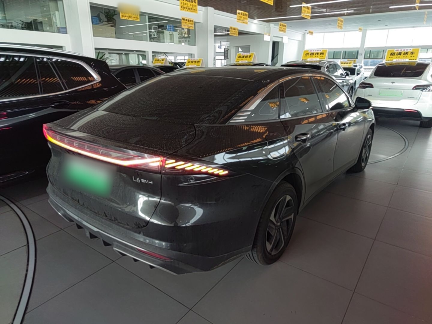 Geely Galaxy L6 2025 EM-i 140km Explorer+ Edition — снимка 6
