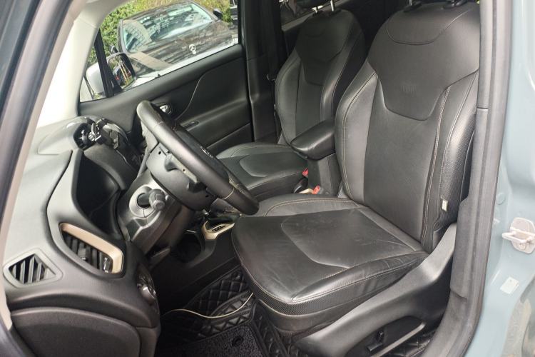 Used Jeep Renegade 2016 1.4T Automatic Smart Edition Left Front Seat