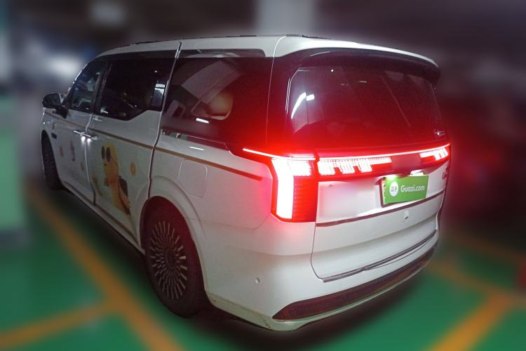 Used Zeekr 009 2022 WE Edition
