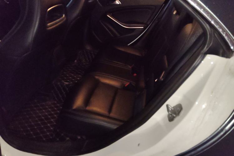 Used Mercedes-Benz CLA 2017 Facelifted CLA 200 Stylish Edition Interior 4