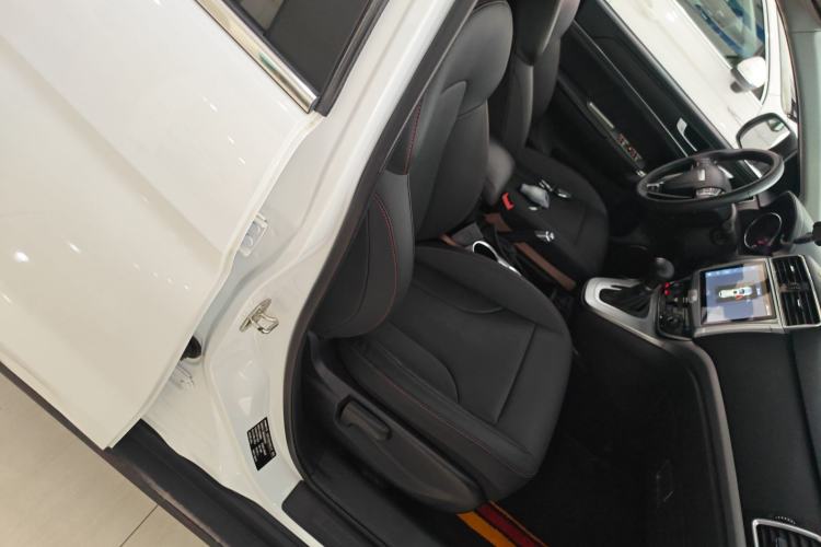 Used Haval M6 2019 1.5T DCT Two-Wheel Drive Value Edition China VI Standard
