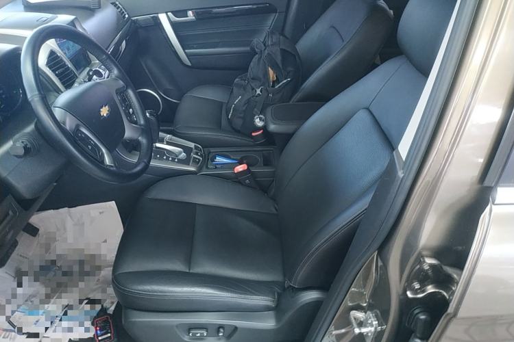 Used Chevrolet Captiva 2015 2.4L 4x4 Flagship Edition 7-Seater