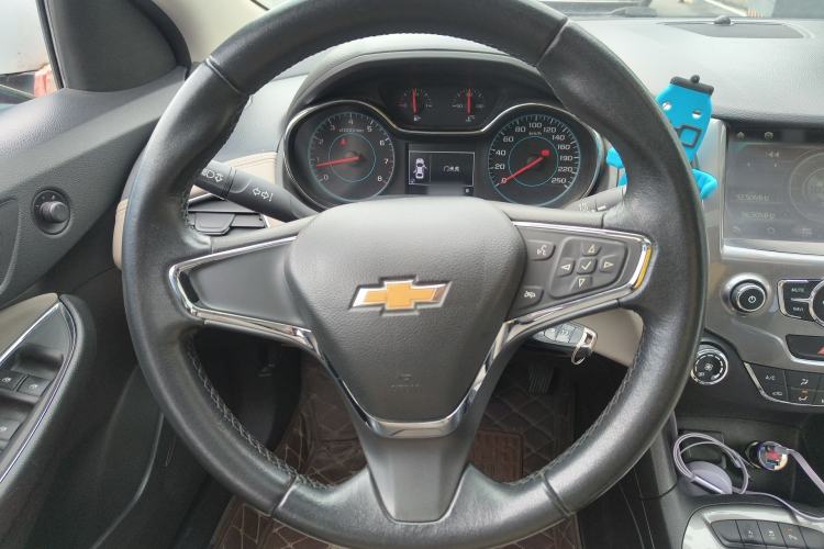 Used Chevrolet Cruze 2015 1.4T DCG Luxury Edition Steering Wheel