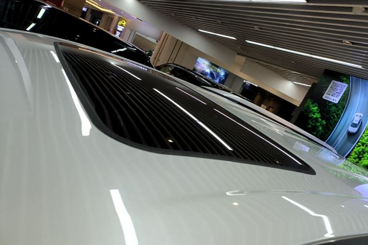 Used Toyota Granvia 2024 2.5L Hybrid Prestige PLUS Four-Wheel Drive Version
