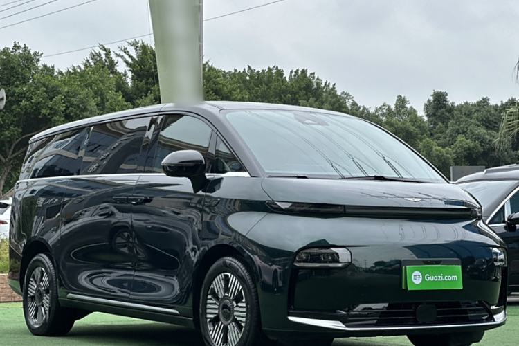 Used Geely Galaxy LEVC L380 2024 140-Degree 6-Seater All-Wheel-Drive Ultra Exterior 5