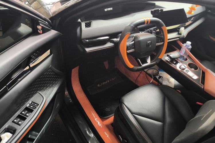 Used CHANGAN UNI-V 2022 1.5T Prestige Version Driver Seat