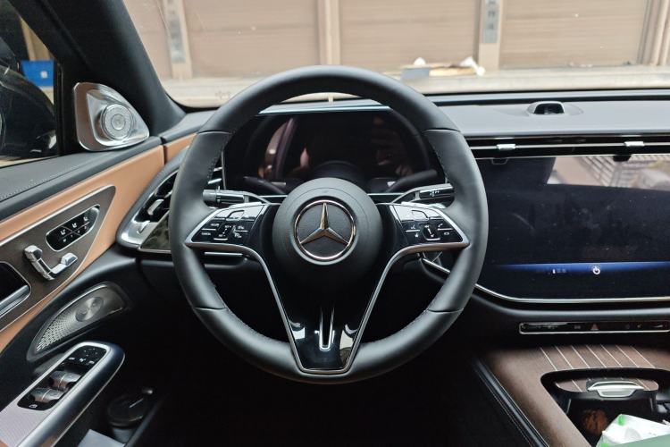 Used Mercedes-Benz E-Class 2025 Facelift E 300 L Luxury Edition
