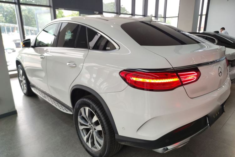 Used Mercedes-Benz GLE Coupe 2017 GLE 400 4MATIC Coupe SUV
