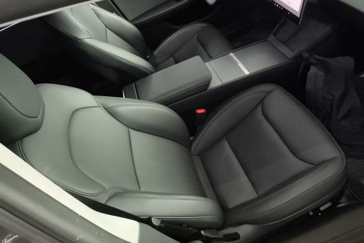 Used Tesla Model 3 2025 Rear-Wheel-Drive Version Right Front Seat