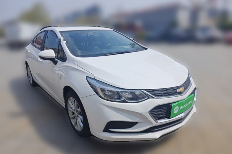 Used Chevrolet Cruze 2018 320 Automatic Pioneer Sunroof Edition Front Right 45 Deg