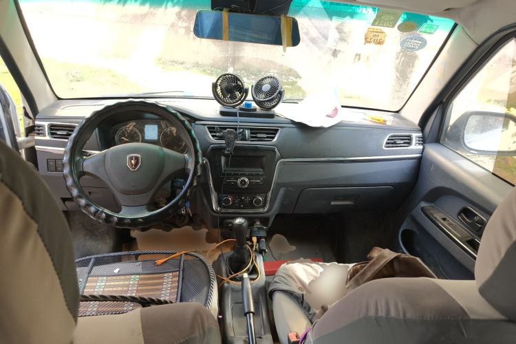 Used Jinbei Hiace X30 2019 1.5L Van Comfort Model China VI SWC15M Center Console