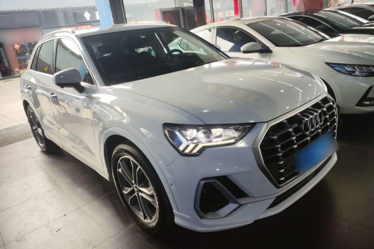 Used Audi Q3 2022 40 TFSI Fashion Dynamic Model
