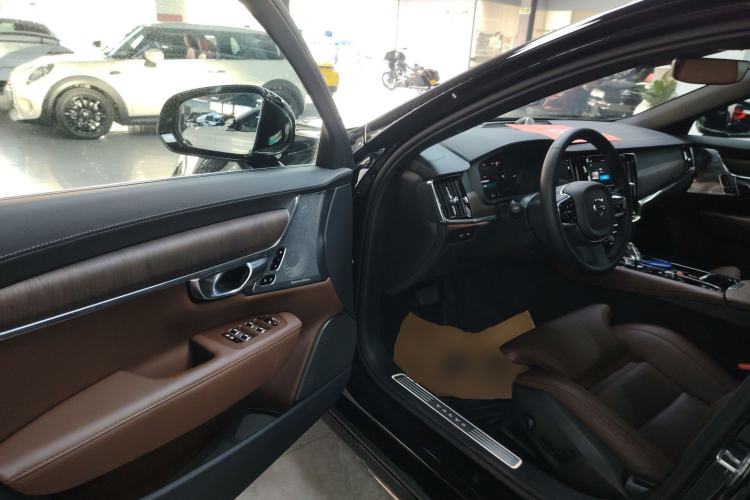 Used Volvo S90 New Energy 2025 Plug-in Hybrid Four-Wheel Drive Long-Range Luxury Smart Edition Driver Seat