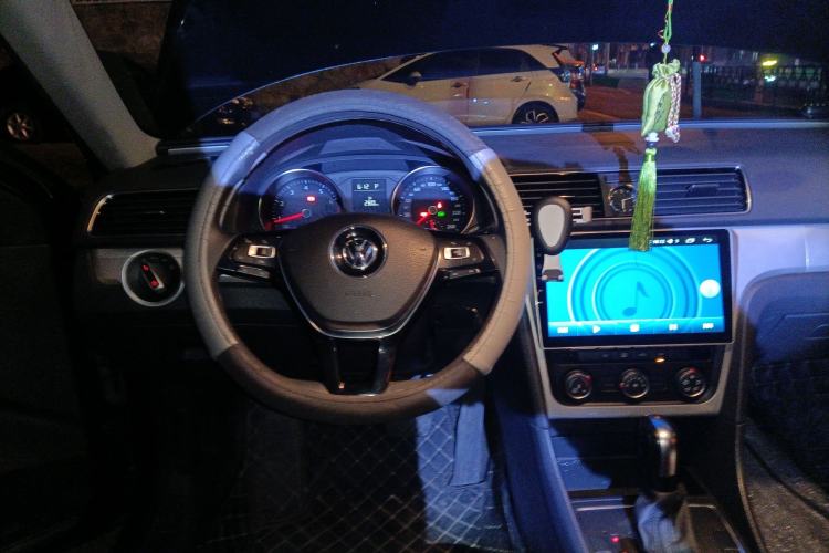 Used Volkswagen Passat 