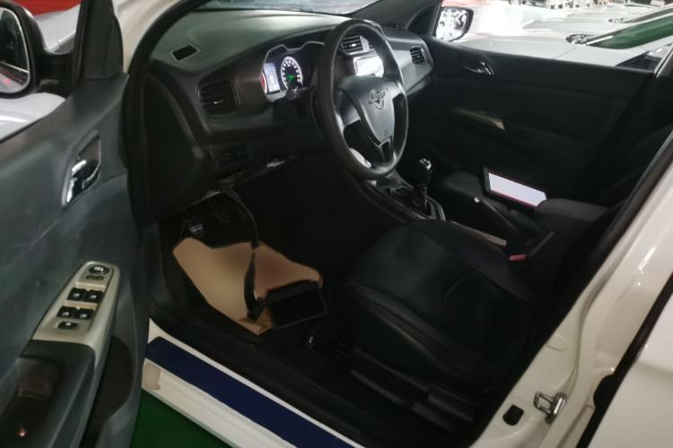 Used Haima M3 2017 1.5L Manual Fashion Edition
