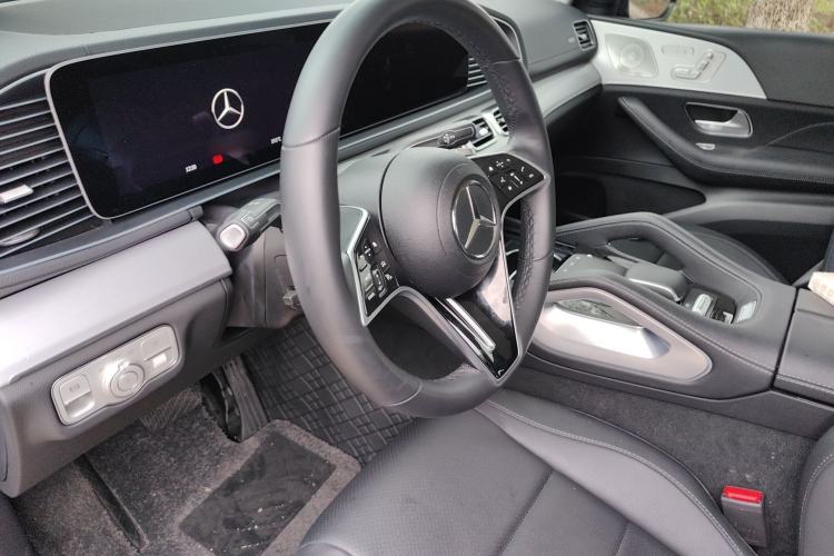 Used Mercedes-Benz GLE Coupe 2024 GLE 350 4MATIC Coupe SUV Fashion Model Steering Wheel