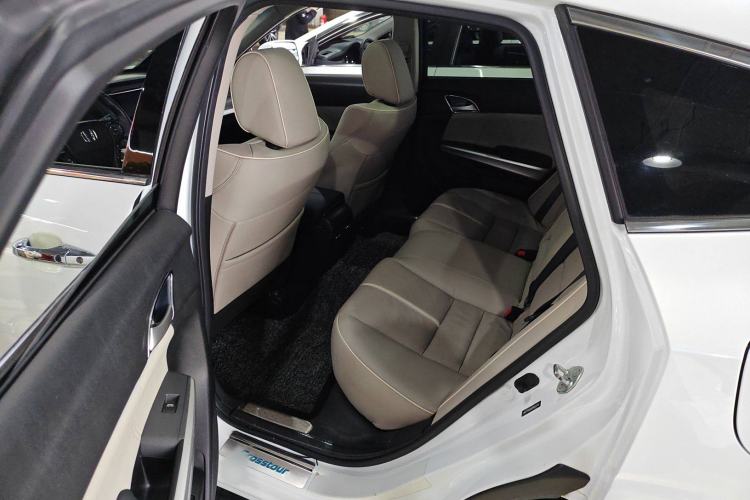 Used Honda Crosstour 2014 2.4L Luxury Edition
