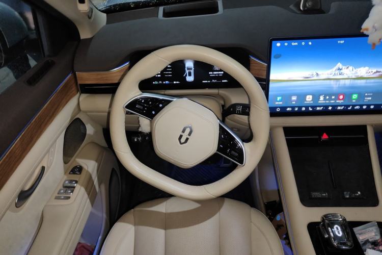 Used Hima AITO M7 2024 1.5T Intelligent Drive 4x4 Max Edition 6 Seats Steering Wheel